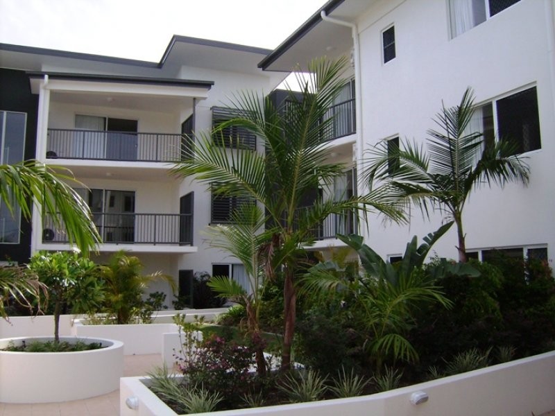 ID 7951, Labrador QLD 4215