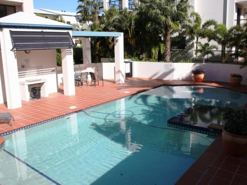 38 Labrador St, Labrador QLD 4215