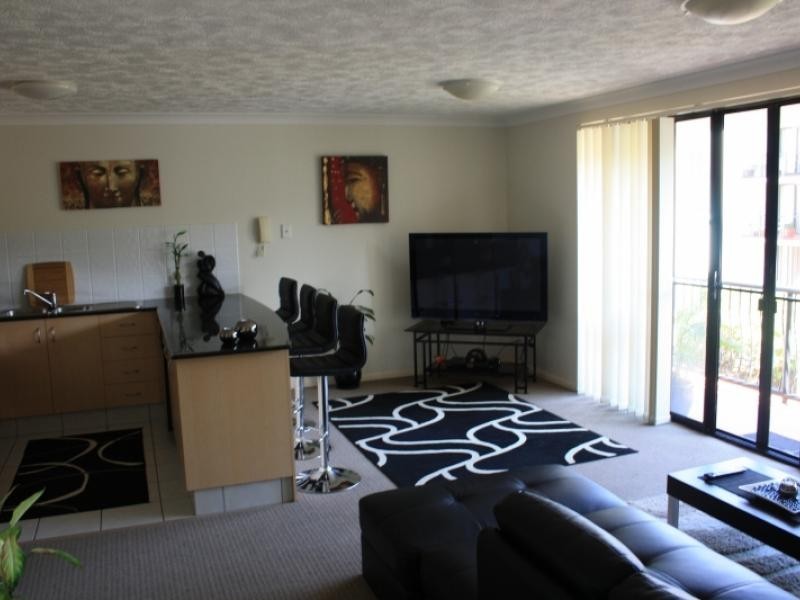 38 Labrador St, Labrador QLD 4215
