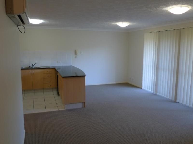 38 Labrador St, Labrador QLD 4215