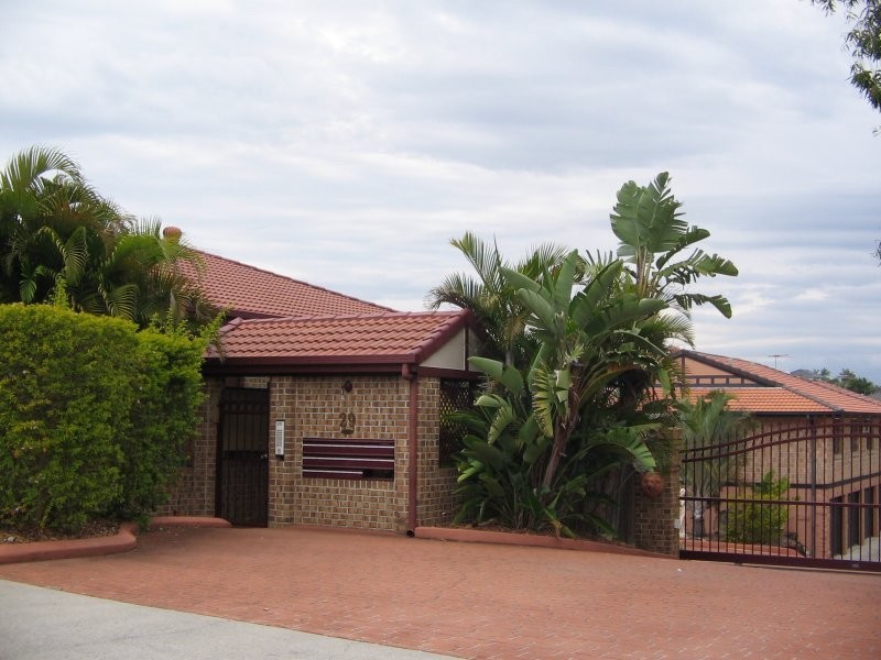 1/28 Barrett Street, Robertson QLD 4109