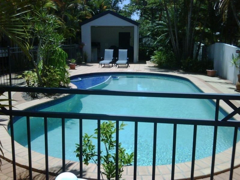 Chevron Island QLD 4217