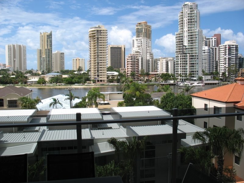 53 Darrambal, Surfers Paradise QLD 4217