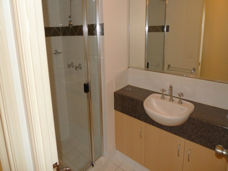 38 Labrador St, Labrador QLD 4215