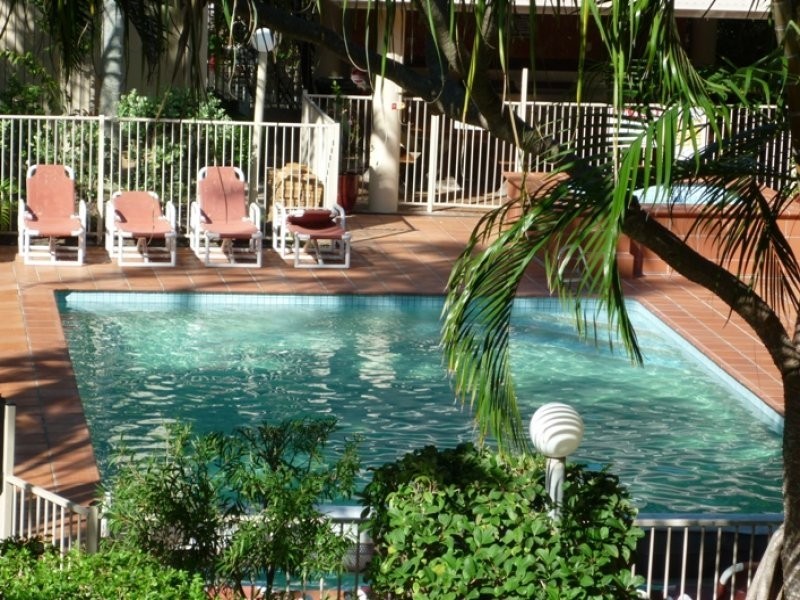 ID 8063, Miami QLD 4220