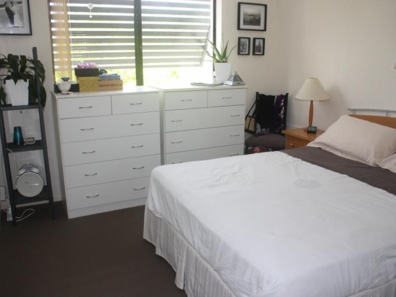 38 Labrador St, Labrador QLD 4215