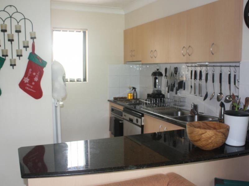 38 Labrador St, Labrador QLD 4215