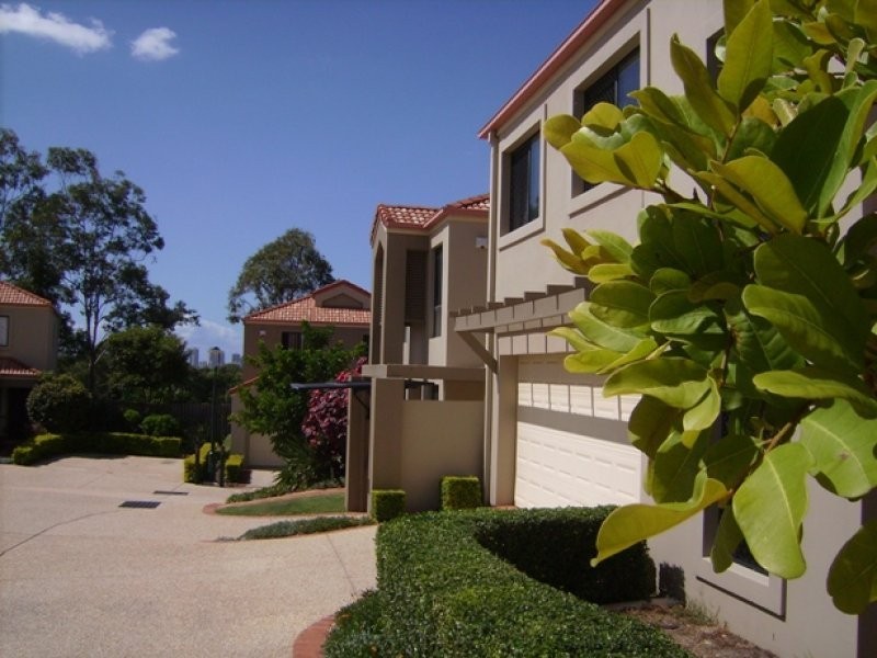 Ashmore QLD 4214