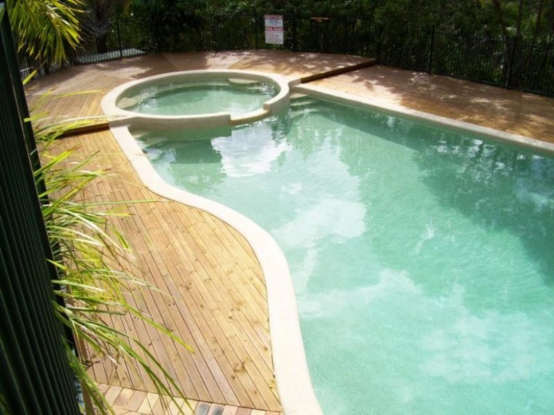 ID 8074, Highland Park QLD 4211