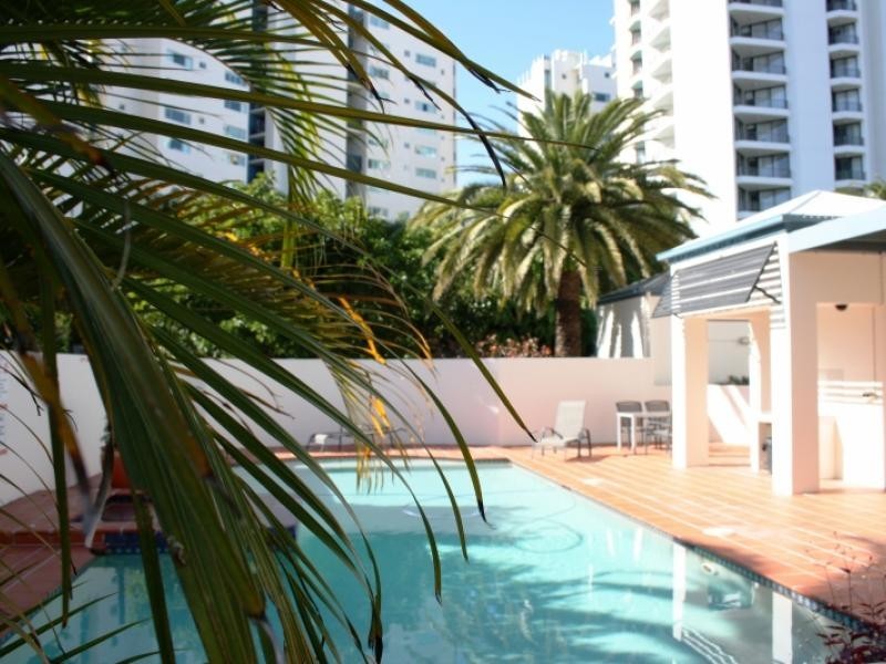 38 LABRADOR ST, Labrador QLD 4215