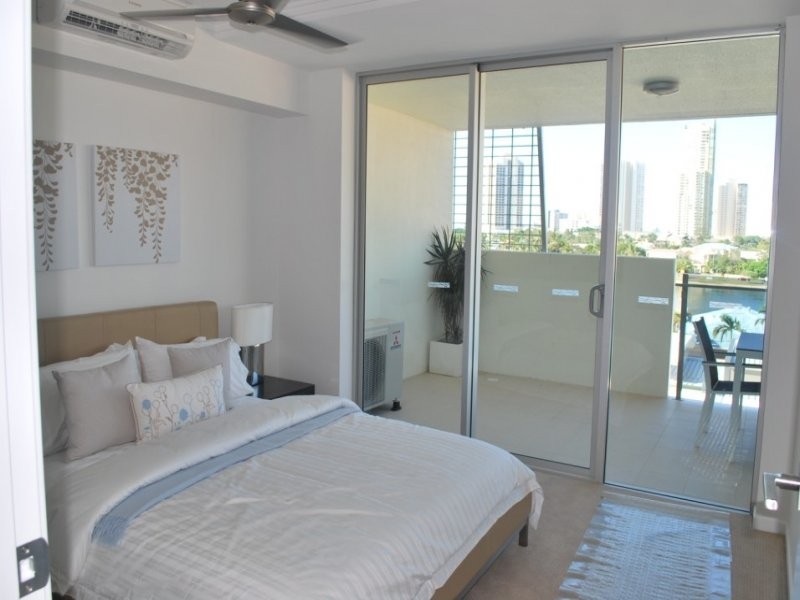 53 Darrambal, Surfers Paradise QLD 4217