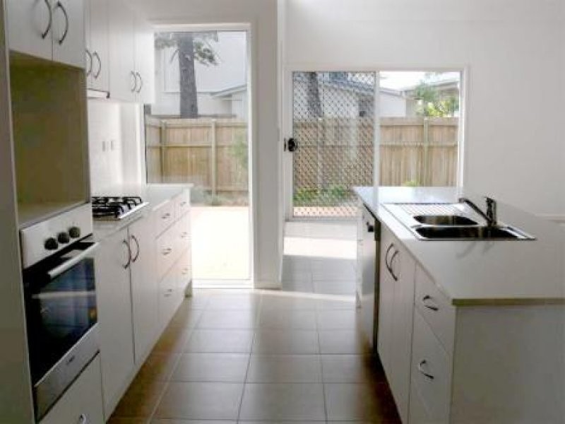 71 Elizabeth St, Hervey Bay QLD 4655