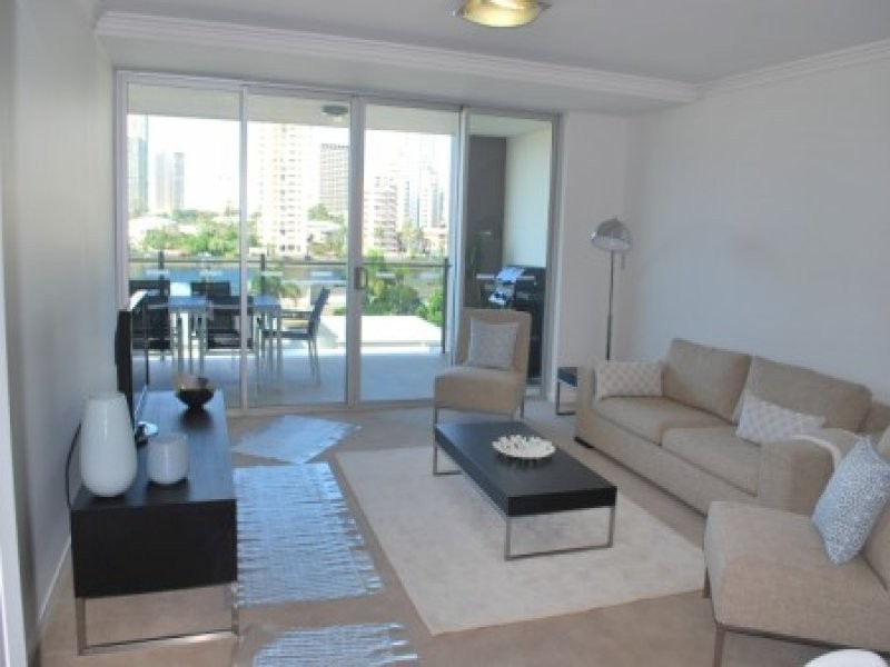 26/53 Darrambal, Chevron Island QLD 4217
