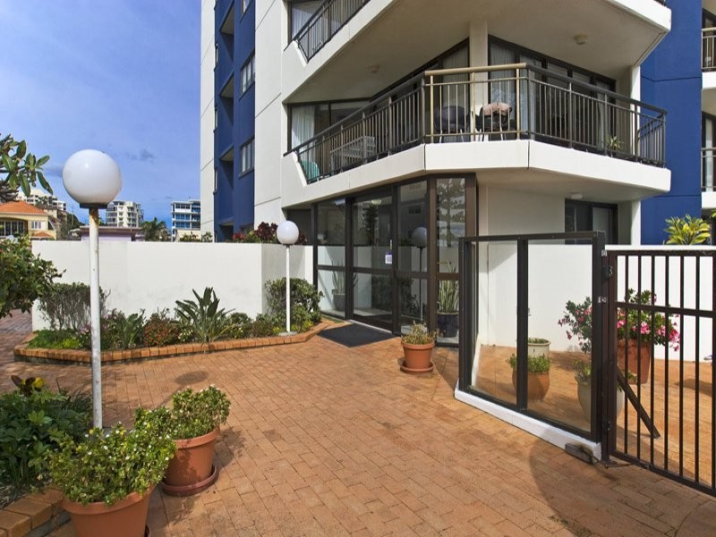 ID 8099, Rainbow Bay QLD 4225