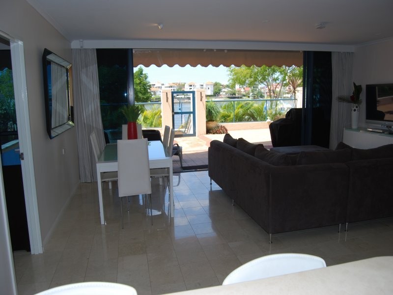 3/2 Goodwin Street, Kangaroo Point QLD 4169