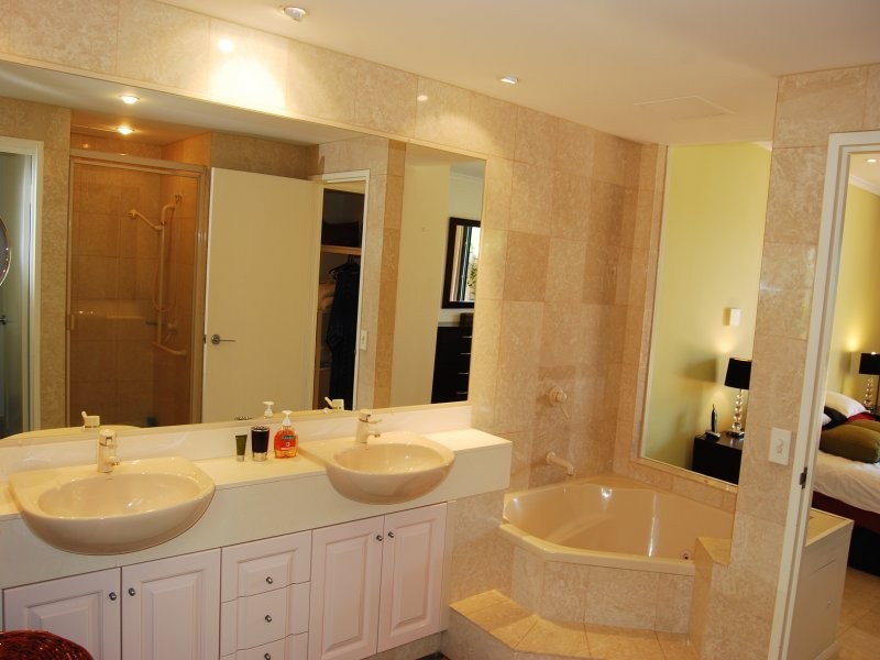 3/2 Goodwin Street, Kangaroo Point QLD 4169