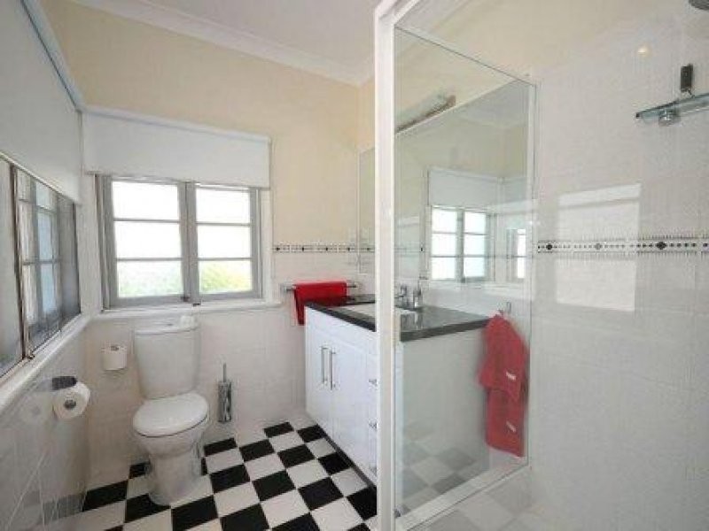 602 The Esplanade, Hervey Bay QLD 4655