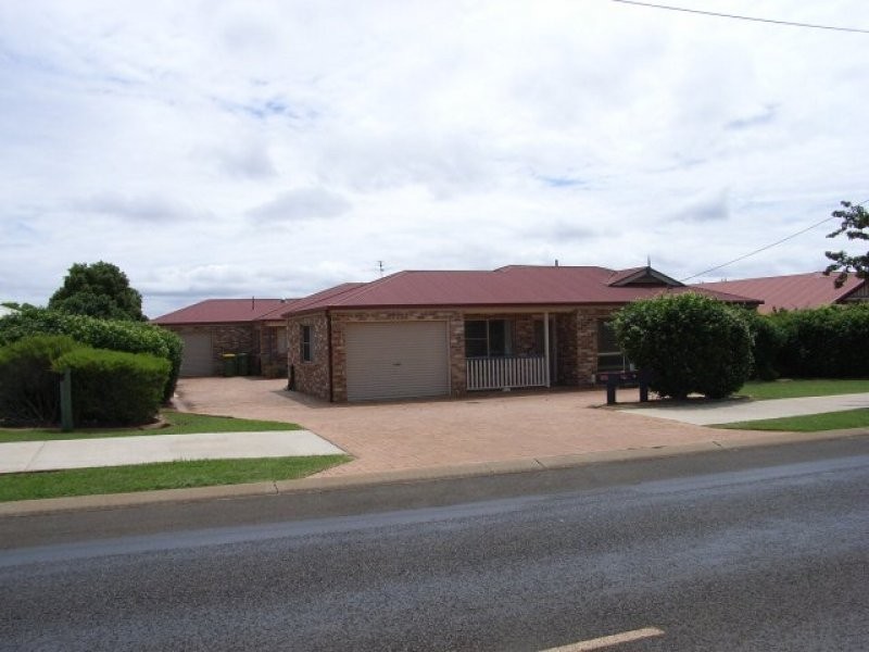 Kearneys Spring QLD 4350