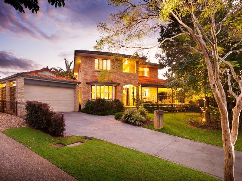 9 Consuelo Court, Carindale QLD 4152