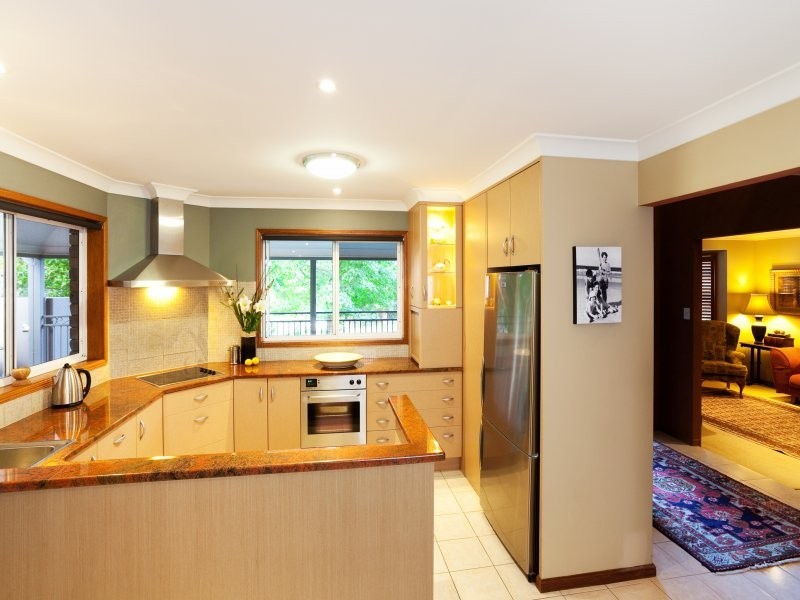 9 Consuelo Court, Carindale QLD 4152