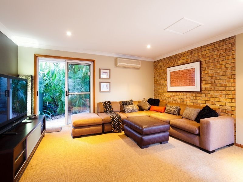 9 Consuelo Court, Carindale QLD 4152