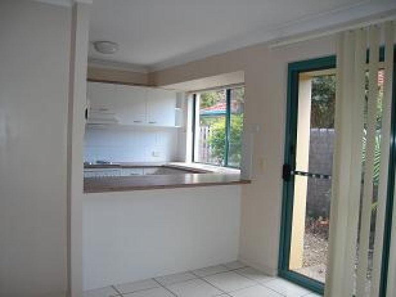 15 / 6 Buddy Holly Close, Parkwood QLD 4214