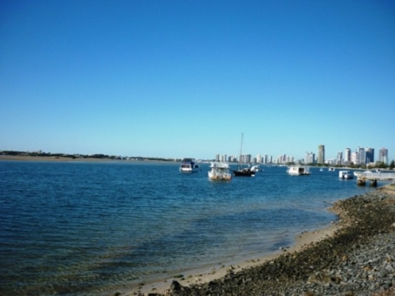 ID 8122, Labrador QLD 4215