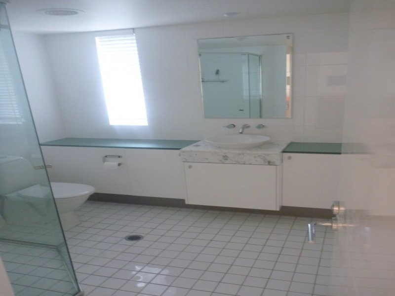 40 Riverview Pde, Surfers Paradise QLD 4217