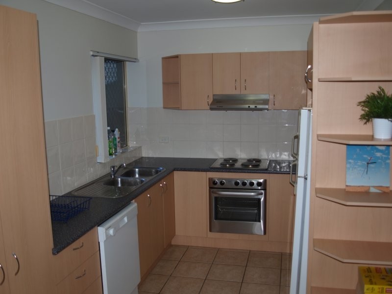 Unit 4/16 Flavelle Street, Carina QLD 4152