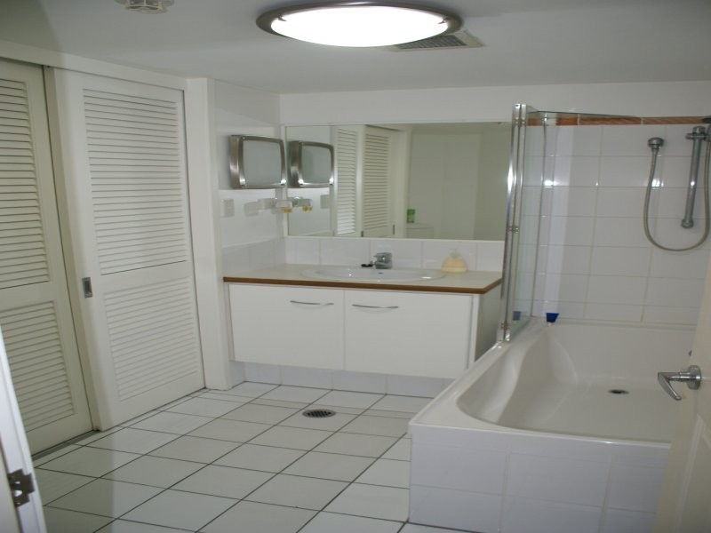 135 Macquarie Street, Teneriffe QLD 4005