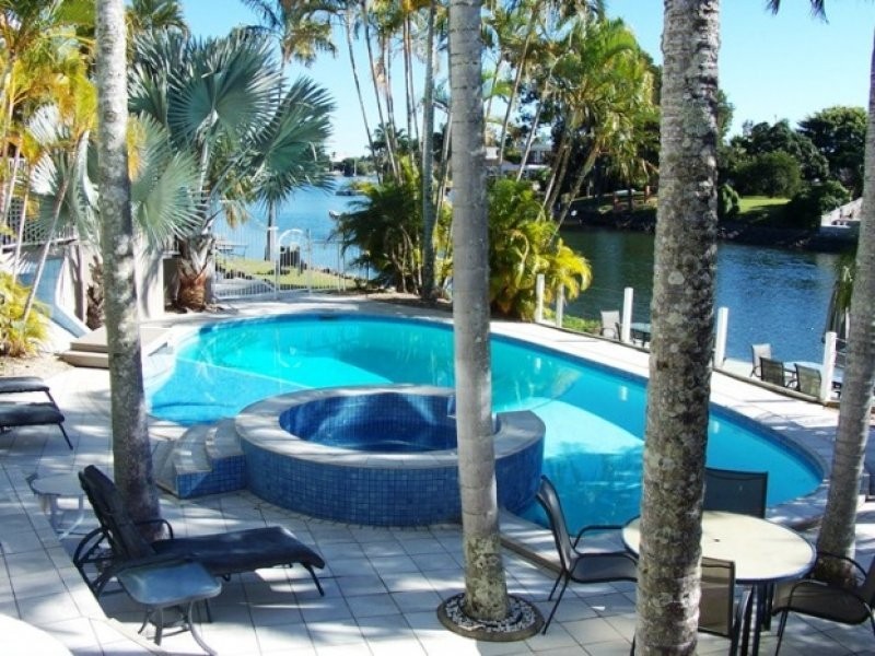 ID 8127, Broadbeach QLD 4218