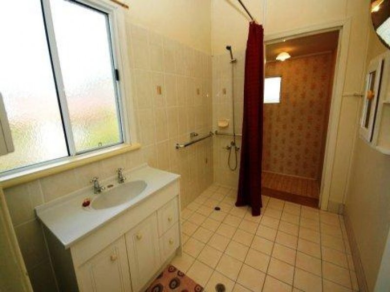 45 BIDEFORD ST, Torquay QLD 4655