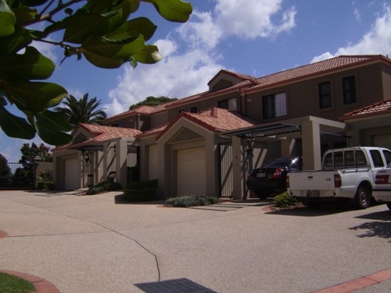 ID 8068, Ashmore QLD 4214