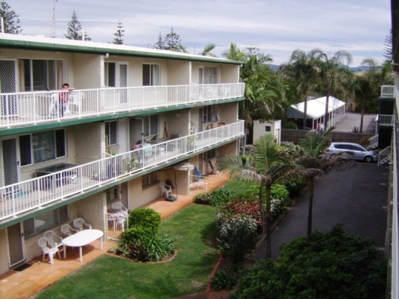 ID 8146, Miami QLD 4220