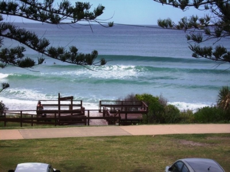 ID 8146, Miami QLD 4220