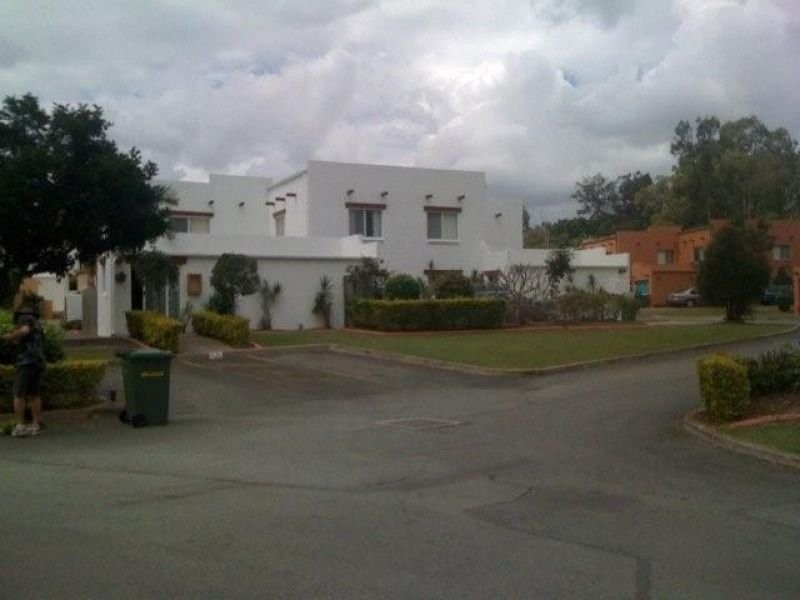 Mount Warren Park QLD 4207