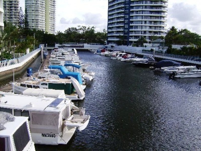 ID 7831, Runaway Bay QLD 4216