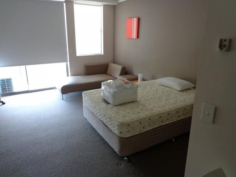 25 Lake Orr Drive, Robina QLD 4226