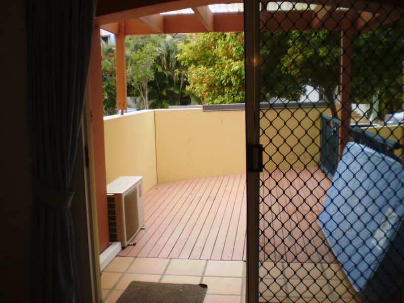 Chevron Island QLD 4217