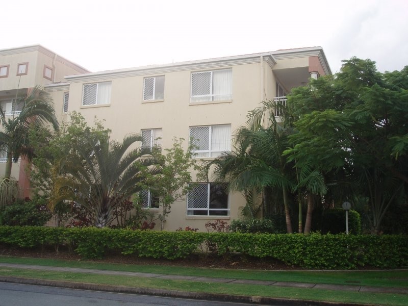 Chevron Island QLD 4217