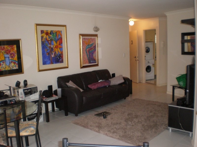 Unit 3 / 474 Upper Edward St, Spring Hill QLD 4000