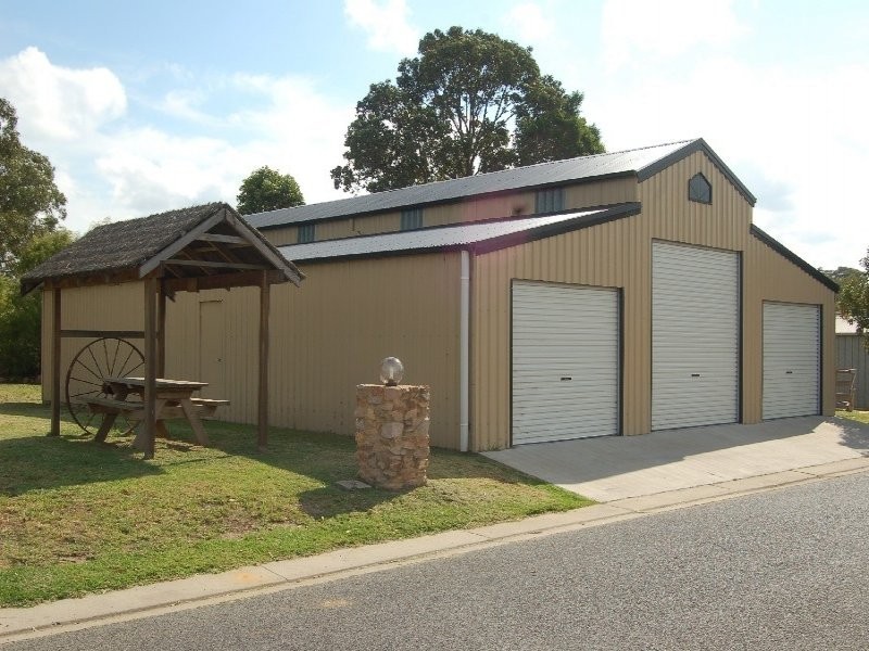 Bairnsdale VIC 3875