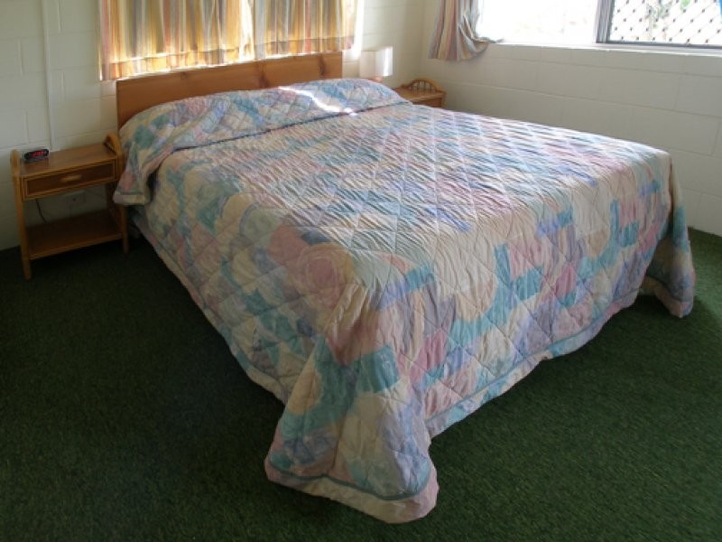 Westcourt QLD 4870