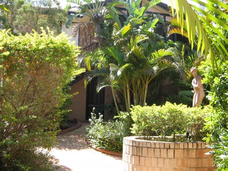 28 Barrett Street, Robertson QLD 4109