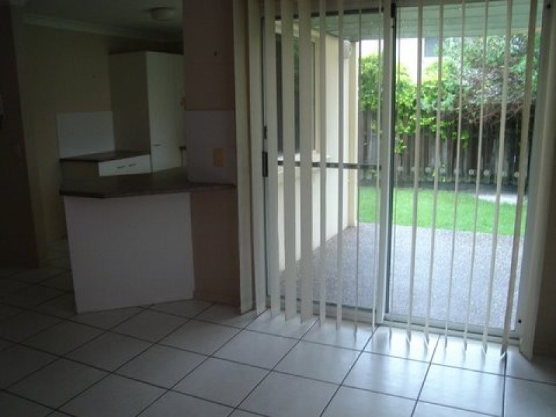 11/6 Buddy Holly Close, Parkwood QLD 4214