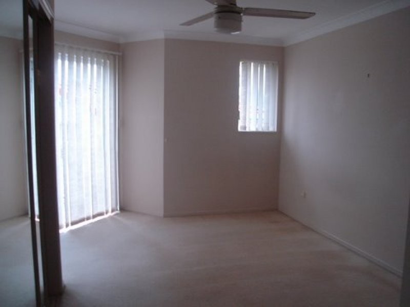 11/6 Buddy Holly Close, Parkwood QLD 4214