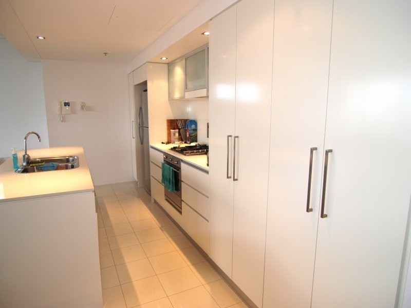 30 Macrossan Street, Brisbane QLD 4000