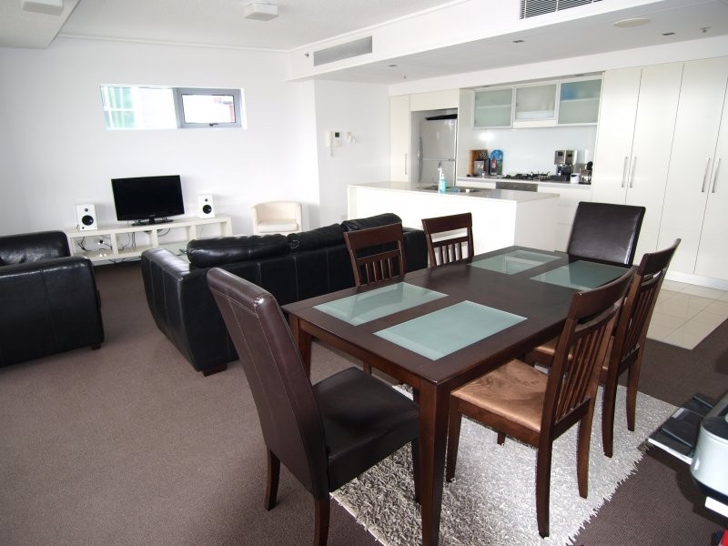 30 Macrossan Street, Brisbane QLD 4000