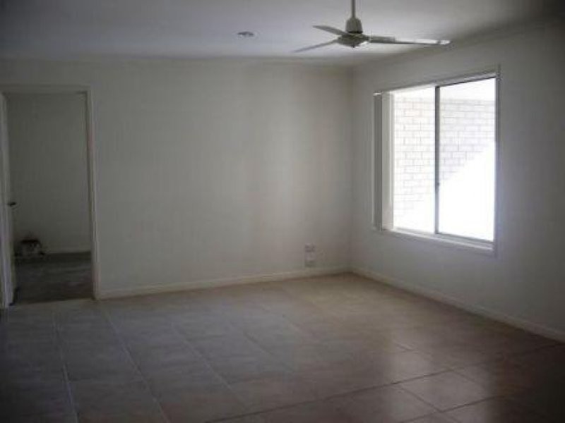 2/10 DAINTREE DR, Hervey Bay QLD 4655