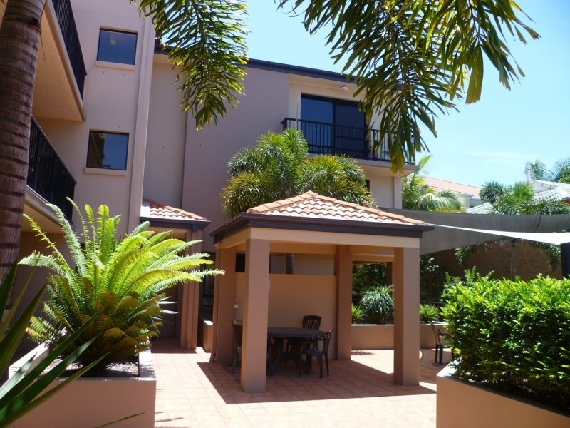 Chevron Island QLD 4217